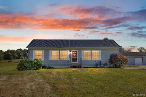 12559 Barnes Rd, Byron, MI 48418
