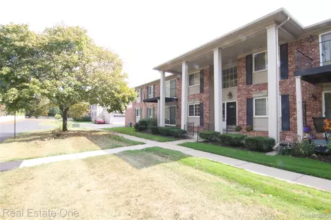 6109 Orchard Lake Rd #101, West Bloomfield, MI 48322