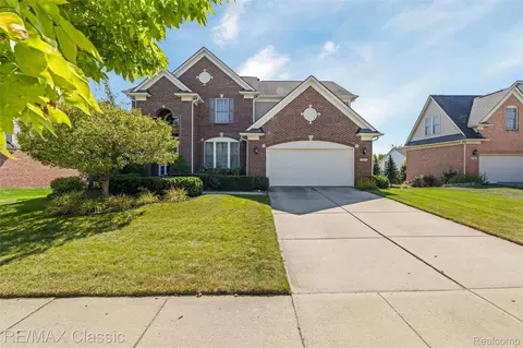 45273 Jacob Dr, Novi, MI 48375