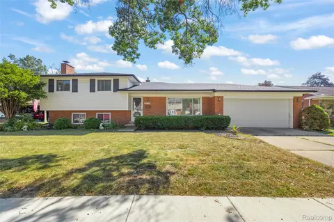 33129 Oakley St, Livonia, MI 48154