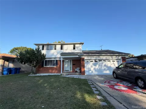 27226 Bradner Dr, Warren, MI 48088