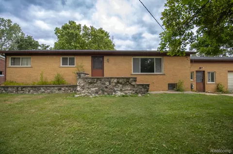 11329 29 Mile Rd, Washington, MI 48095