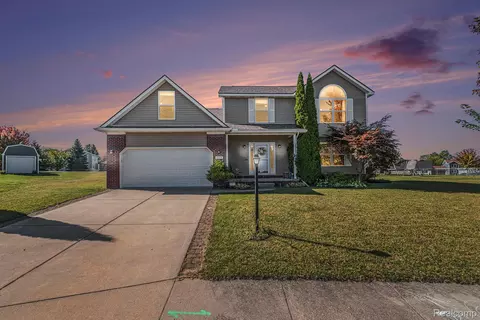 11114 Alexandria Ln, Davison, MI 48423