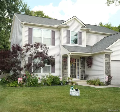 14328 Brook Dr, Redford, MI 48239