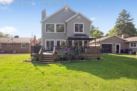 3490 Buss Dr, Commerce, MI 48390