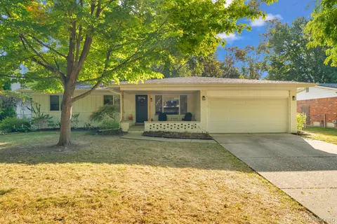 4812 Whitesell Dr, Troy, MI 48085