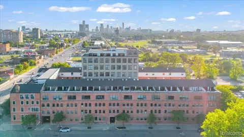 6533 E Jefferson Ave #239E, Detroit, MI 48207