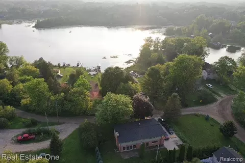 2728 Devonshire, Addison, MI 48367