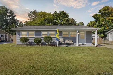 82 Saint Louis St, Milan, MI 48160