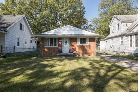 20131 Saint Francis St, Livonia, MI 48152