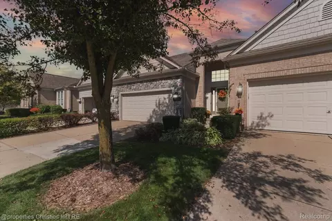 39510 Edgewater Dr #100, Northville, MI 48168