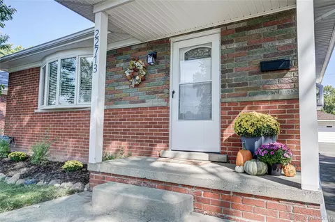 22713 Millenbach St, Saint Clair Shores, MI 48081