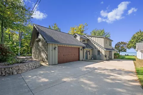5892 Port Austin Rd, Caseville, MI 48725