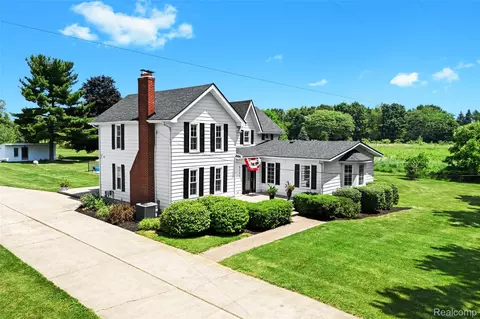 5359 Faussettt Rd, Howell, MI 48855