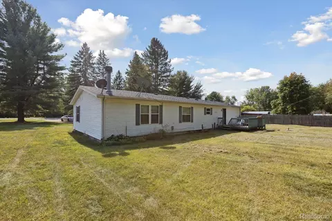 4562 Hanes Rd, Vassar, MI 48768