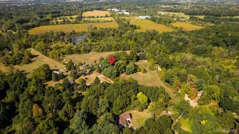 20546 Logan Rd, Manchester, MI 48158