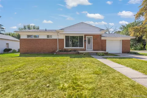 21543 Powers Ave, Dearborn Heights, MI 48125