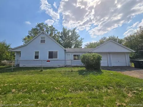14312 Cornell St, Taylor, MI 48180