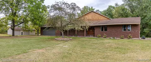 5381 Metamora Rd, Metamora, MI 48455