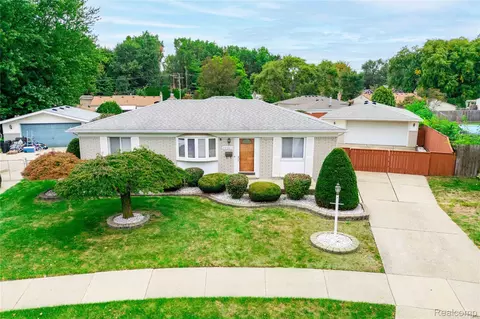 25380 Statler St, Taylor, MI 48180