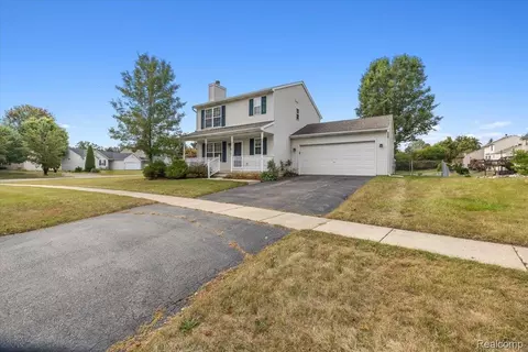 112 Turtle Trce, Pinckney, MI 48169
