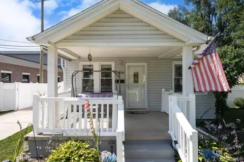 18435 Glenmore, Redford, MI 48240