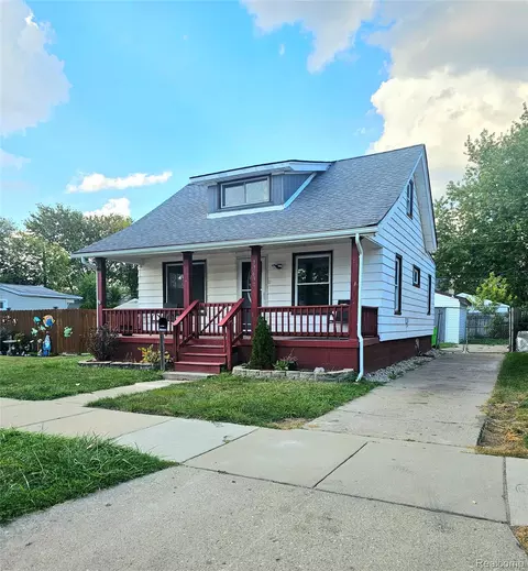 17631 Roseville Blvd, Roseville, MI 48066