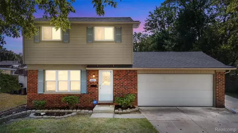 10051 Fairview St, Taylor, MI 48180