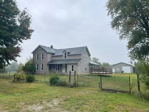 2753 E Snover Rd, Mayville, MI 48744