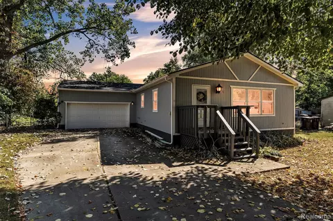 4419 Grace Ave, Wayne, MI 48184