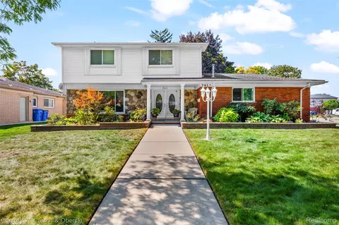 741 Berwyn St, Dearborn Heights, MI 48127
