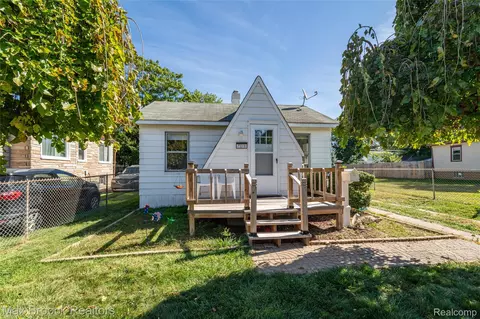 23376 Harding Ave, Hazel Park, MI 48030