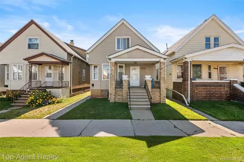 2658 Trowbridge St, Hamtramck, MI 48212