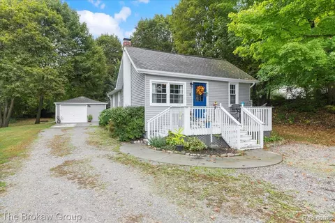 35 West St, Oxford, MI 48371