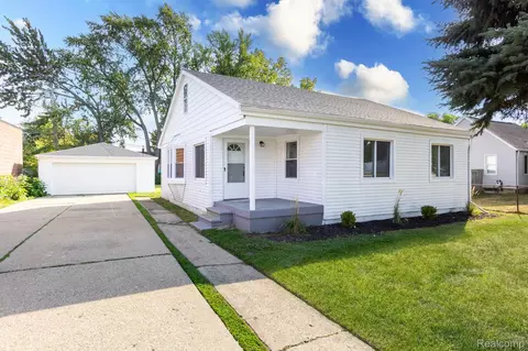 14930 E 10 Mile Rd, Warren, MI 48091