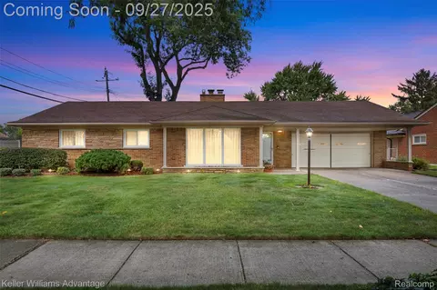 25470 Kennedy St, Dearborn Heights, MI 48127