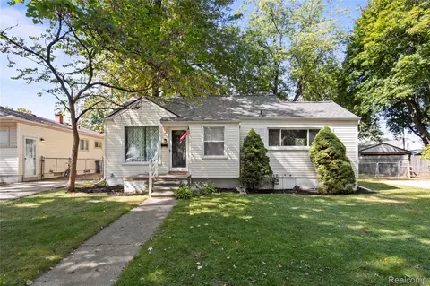 9591 Columbia, Redford, MI 48239