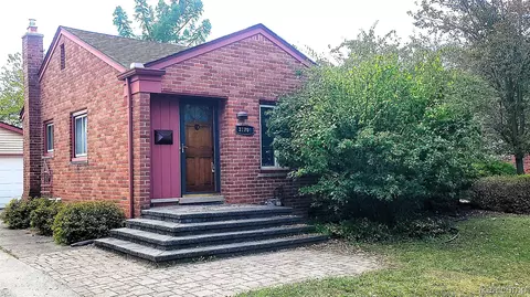 31701 Lamar Dr, Farmington, MI 48336