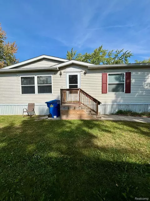 4041 Apt 176 Grange Hall Rd, Holly, MI 48442