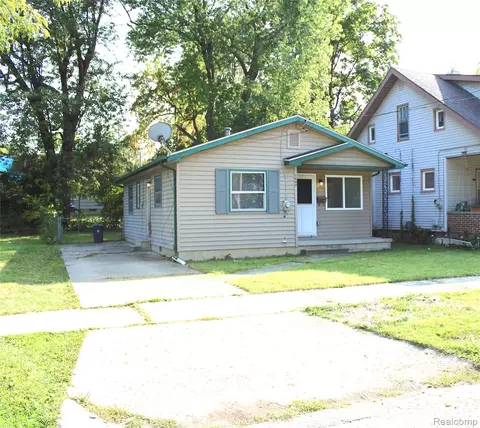 1644 Pennsylvania Ave, Flint, MI 48506