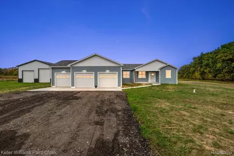 2647 Country Kate Ln, Imlay City, MI 48444