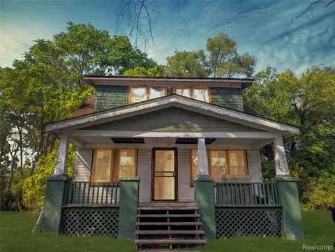 17557 Marx St, Highland Park, MI 48203