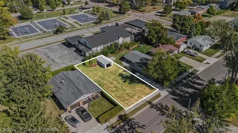 317 Cable Ave, South Haven, MI 49090