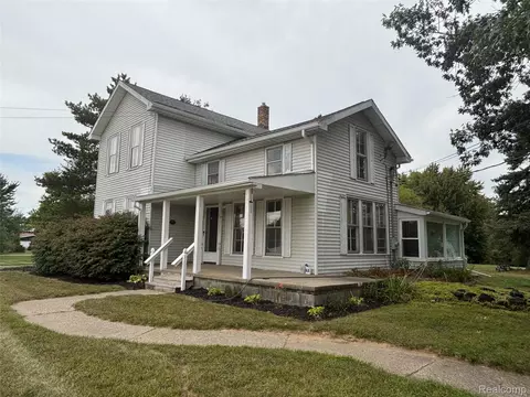 37840 Utica Rd, Sterling Heights, MI 48312