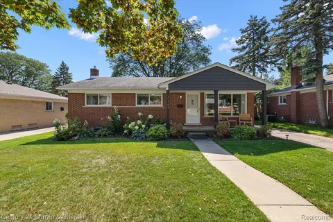 31743 Summers St, Livonia, MI 48154