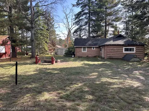 4765 Krick Dr, Mentor, MI 48647