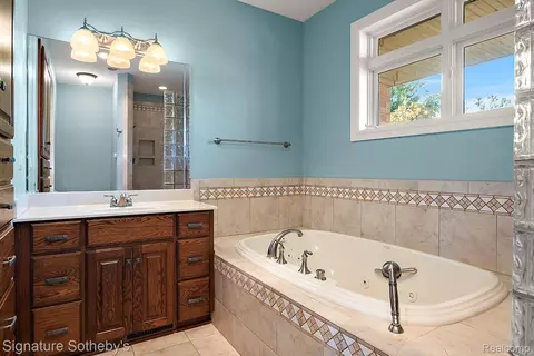 Bath - 8650 Stone Rd, Maybee, MI 48159 photo 1 of 7