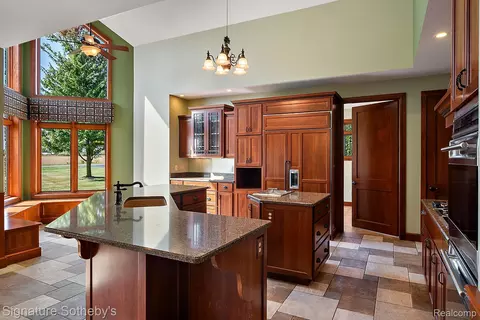 Kitchen - 8650 Stone Rd, Maybee, MI 48159 photo 3 of 3