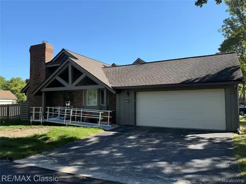 44872 Lynn Dr, Plymouth, MI 48170