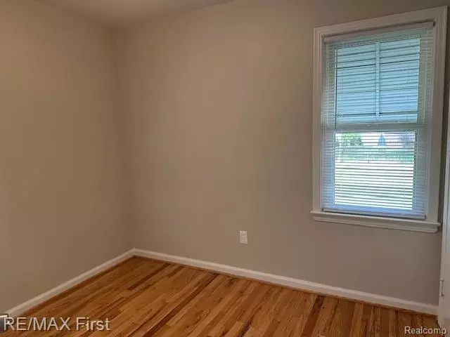 Bedroom - 17175 Five Points St, Redford, MI 48240 photo 2 of 2